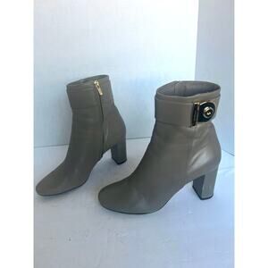 Salvatore Ferragamo Beige Leather Round Toe Zipper Gold Accents Ankle Boots Sz 8